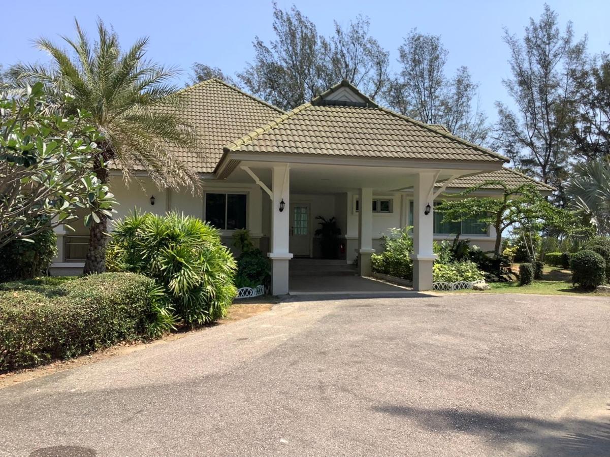 Seapine Beach Golf And Resort Hua Hin Ban Khao Takiap Luaran gambar