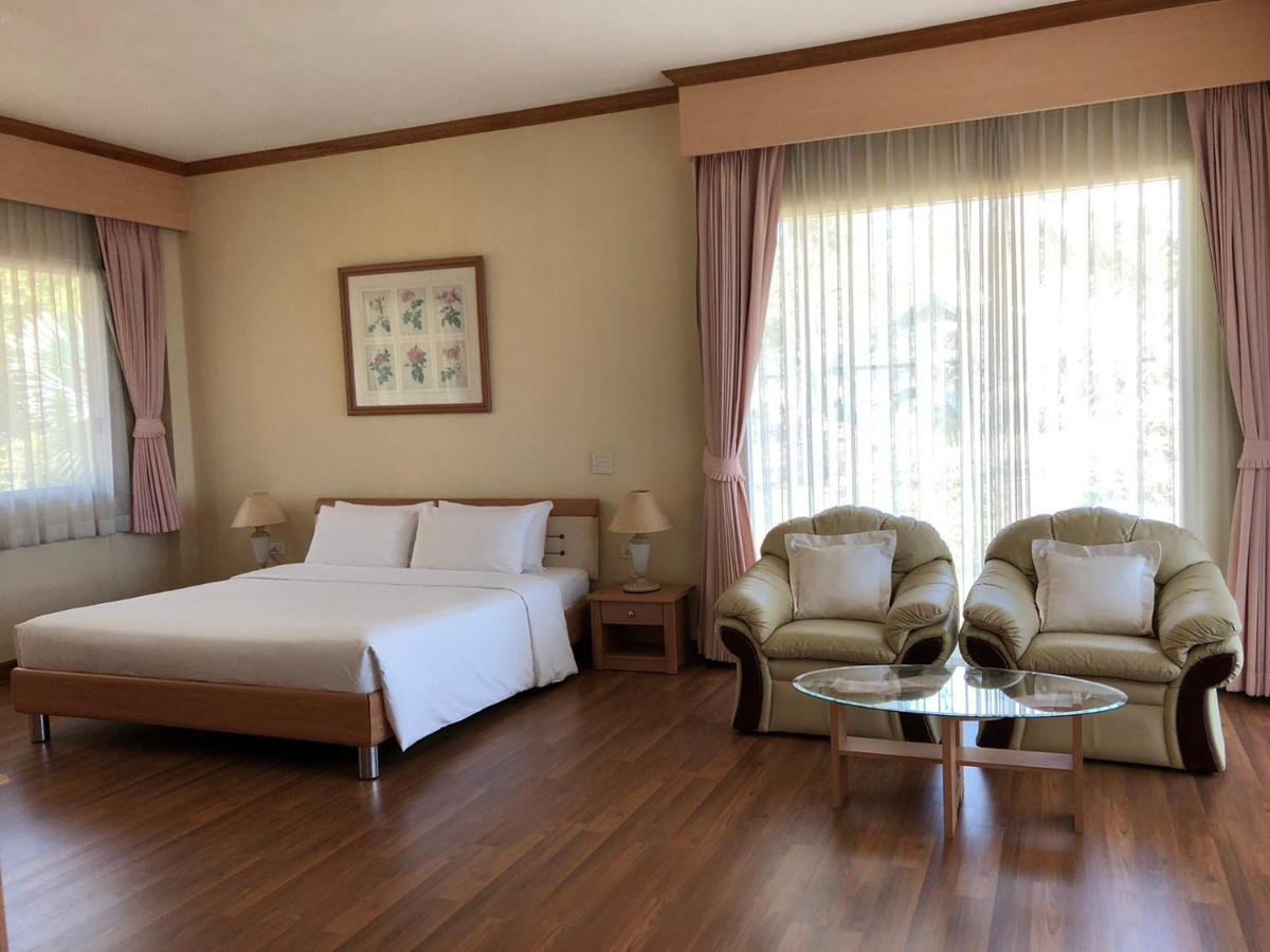 Seapine Beach Golf And Resort Hua Hin Ban Khao Takiap Luaran gambar